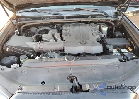 2021 Toyota 4Runner Sr5 z USA, uszkodzony, nr VIN JTEEU5JR1M5237556